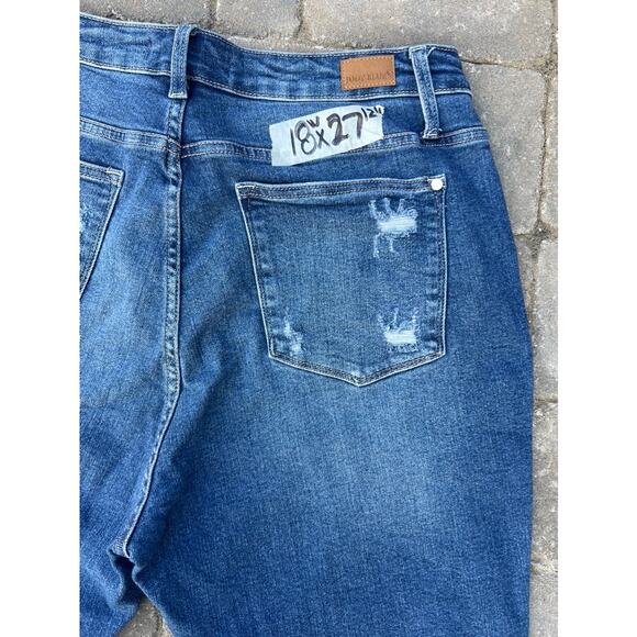 Judy Blue high rise straight leg distressed jeans plus size 18x27 - Picture 5 of 5